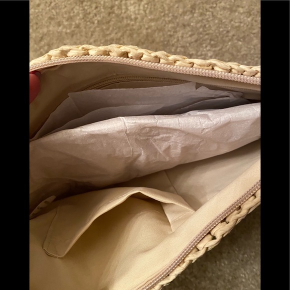 Crossbody 🏝 wristlet straw bag ☀️ - Picture 9 of 15